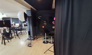 Local Comercial en Arriendo en Av. Apoquindo frente a Municipalidad e Las Condes