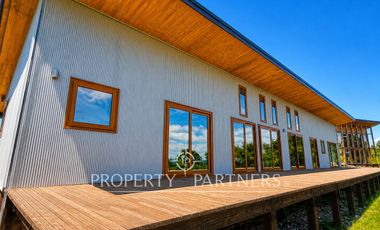 Espectacular casa en parcela con vista panorámica al Lago Rupanco