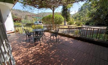 RENTA CASA EN TEMASCALTEPEC, ESTADO DE
MEXICO. CASI 2000 M2, GRANDES JARDINES Y
HERMOSOS ARBOLES. A 30 MINUTOS DE
AVANDARO Y VALLE DE BRAVO