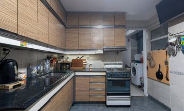 Venta depto. semipiso 3 ambientes Caballito Norte/ Cochera /2 balcones/2 baños