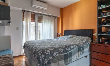 Venta depto. semipiso 3 ambientes Caballito Norte/ Cochera /2 balcones/2 baños