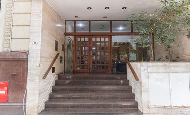 Venta depto. semipiso 3 ambientes Caballito Norte/ Cochera /2 balcones/2 baños