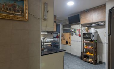 Venta depto. semipiso 3 ambientes Caballito Norte/ Cochera /2 balcones/2 baños