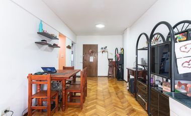 Venta depto. semipiso 3 ambientes Caballito Norte/ Cochera /2 balcones/2 baños