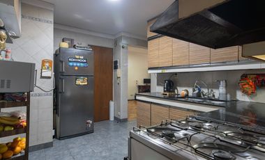 Venta depto. semipiso 3 ambientes Caballito Norte/ Cochera /2 balcones/2 baños