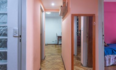Venta depto. semipiso 3 ambientes Caballito Norte/ Cochera /2 balcones/2 baños