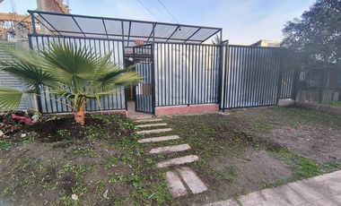 Linda Casa con un Amplio Patio .  El Monte
