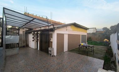 Linda Casa con un Amplio Patio .  El Monte