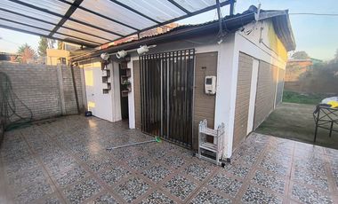 Linda Casa con un Amplio Patio .  El Monte
