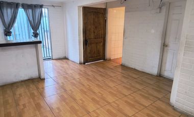 Linda Casa con un Amplio Patio .  El Monte
