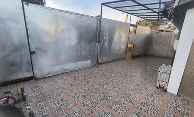 Linda Casa con un Amplio Patio .  El Monte