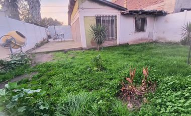Linda Casa con un Amplio Patio .  El Monte