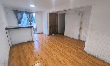 Linda Casa con un Amplio Patio .  El Monte