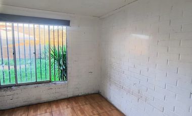 Linda Casa con un Amplio Patio .  El Monte