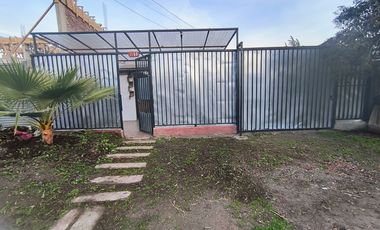 Linda Casa con un Amplio Patio .  El Monte