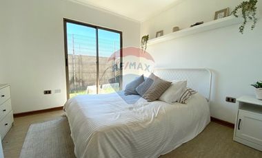 Arriendo casa en condominio Peñaflor