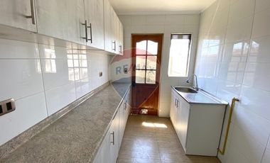 Arriendo casa en condominio Peñaflor