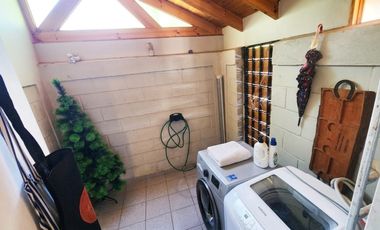 SE VENDE CASA DE 2 PISOS EN CERRILLOS QUE SE ADAPTA  A TI