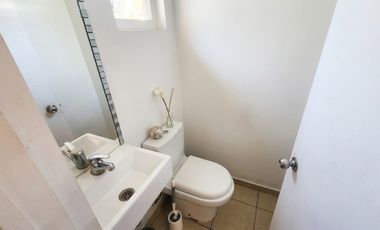 SE VENDE CASA DE 2 PISOS EN CERRILLOS QUE SE ADAPTA  A TI