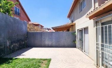 SE VENDE CASA DE 2 PISOS EN CERRILLOS QUE SE ADAPTA  A TI