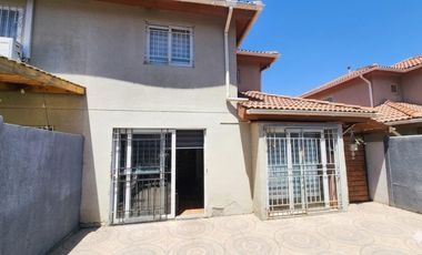 SE VENDE CASA DE 2 PISOS EN CERRILLOS QUE SE ADAPTA  A TI