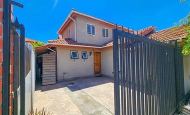 SE VENDE CASA DE 2 PISOS EN CERRILLOS QUE SE ADAPTA  A TI