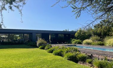 ARRIENDO CASA EN PARCELA CHICUREO CAMINO LOS ALGARROBOS