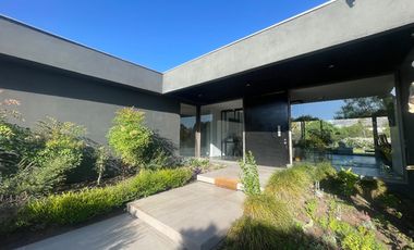 ARRIENDO CASA EN PARCELA CHICUREO CAMINO LOS ALGARROBOS