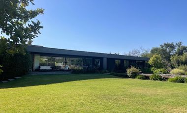 ARRIENDO CASA EN PARCELA CHICUREO CAMINO LOS ALGARROBOS