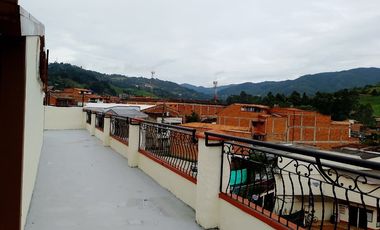 LOCAL EN ARRIENDO UBICADO EN EL RETIRO SECTOR CALLE REAL