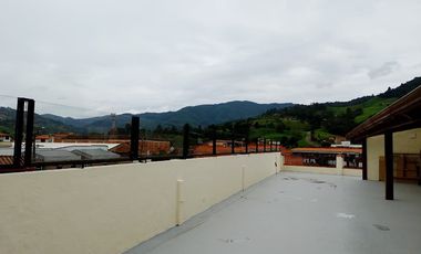 LOCAL EN ARRIENDO UBICADO EN EL RETIRO SECTOR CALLE REAL