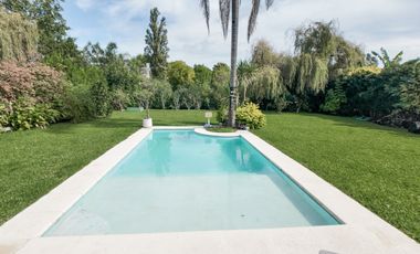 VENTA CASA 7 AMB - CLUB DE CAMPO PUEYRREDON