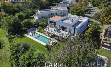 Casa en Ayres de Pilar