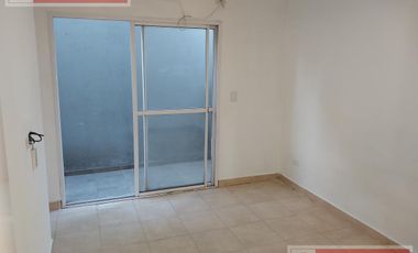 DEPTO disponible  DE 2 AMBIENTES EN EL  CENTRO DE MASCHWITZ