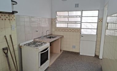ALQUILER DE CASA 3 AMBIENTES EN RAMOS MEJIA