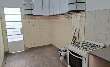 ALQUILER DE CASA 3 AMBIENTES EN RAMOS MEJIA