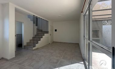 Casa PH en alquiler - Barranca Colorada, Villa de Merlo