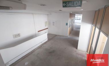 Alquiler déposito con oficina en La Boca