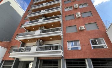 Alquiler Impecable Depto 2 Ambientes con cochera -Maconda XII Quilmes Centro Zona Plaza Conesa