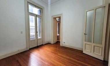 Rincon al 100 - Depto 3 ambientes en alquiler, Barrio de Congreso - Generosas medidas!