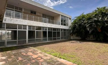 Casa Nicolás Bravo, Centro