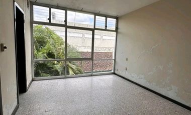 Casa Nicolás Bravo, Centro