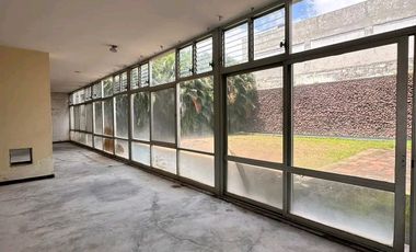 Casa Nicolás Bravo, Centro