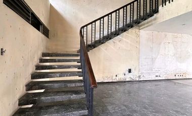 Casa Nicolás Bravo, Centro
