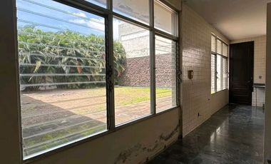 Casa Nicolás Bravo, Centro