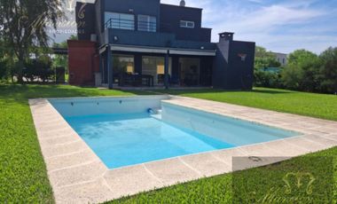 Alquiler Anual Casa 4 amb. amoblada interna barrio El Canton Norte Escobar