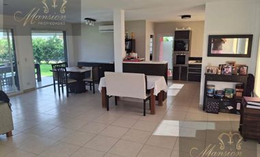 Alquiler Anual Casa 4 amb. amoblada interna barrio El Canton Norte Escobar