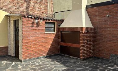 Casa 3 ambientes con PATIO y COCHERA en Wilde