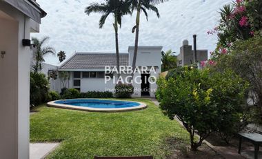 AMPLIA CASA EN GUADALUPE - Javier de la Rosa al 800