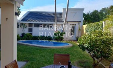 AMPLIA CASA EN GUADALUPE - Javier de la Rosa al 800